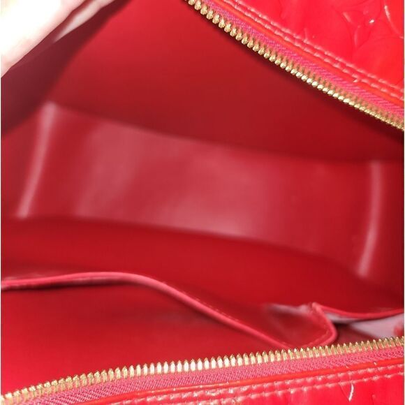 Louis Vuitton VTG Red Vernis Travel Bag in Preloved Condition with Dust Bag - Picture 7 of 16